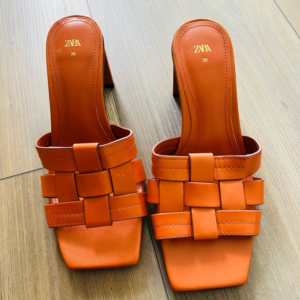 Zara - Picture 3 of 5